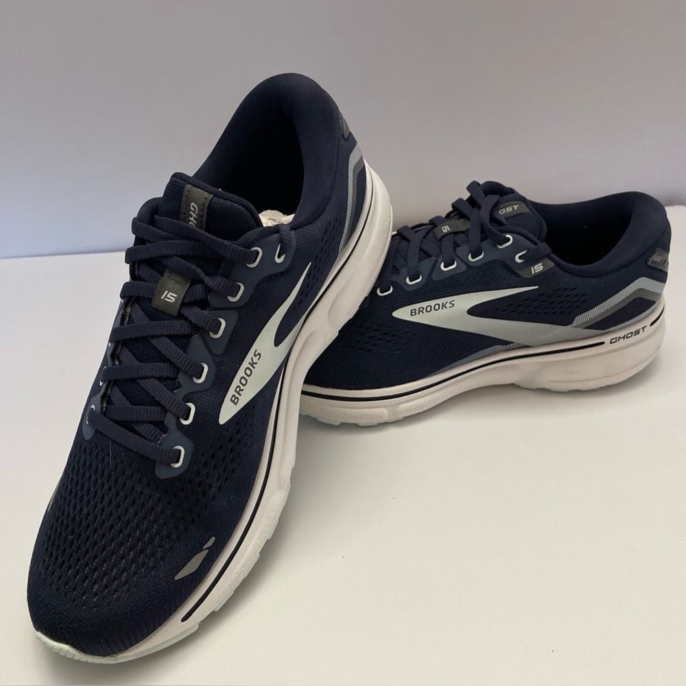Brooks Ghost 15 Medium Road Running Shoes Women’s Size 10 -1203801B450 EUC